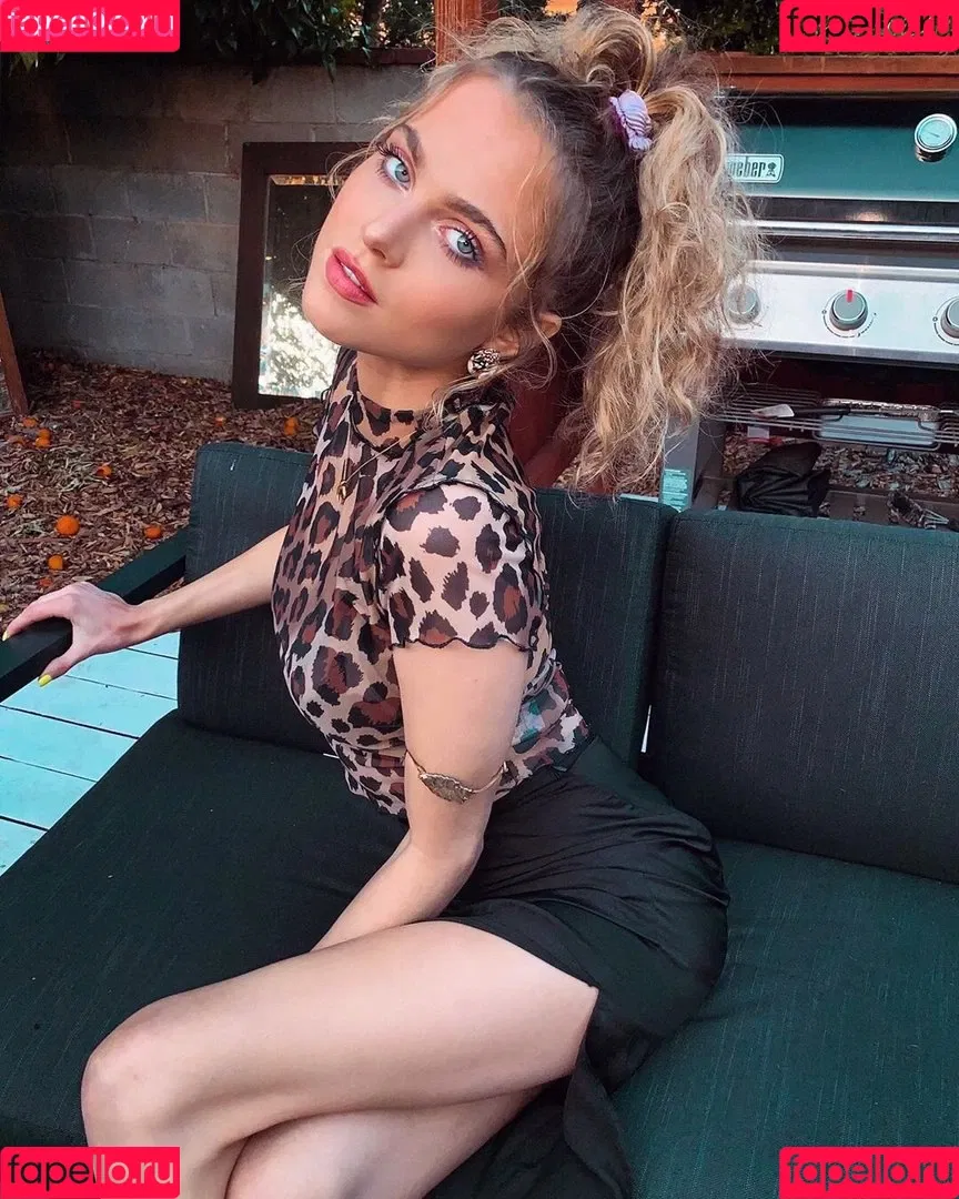 Anne Winters Onlyfans Photo Gallery 