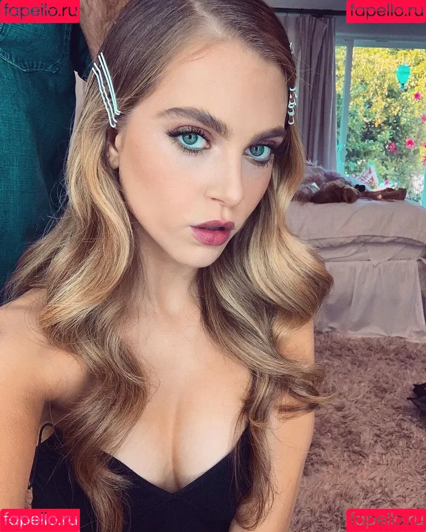 Anne Winters Onlyfans Photo Gallery 