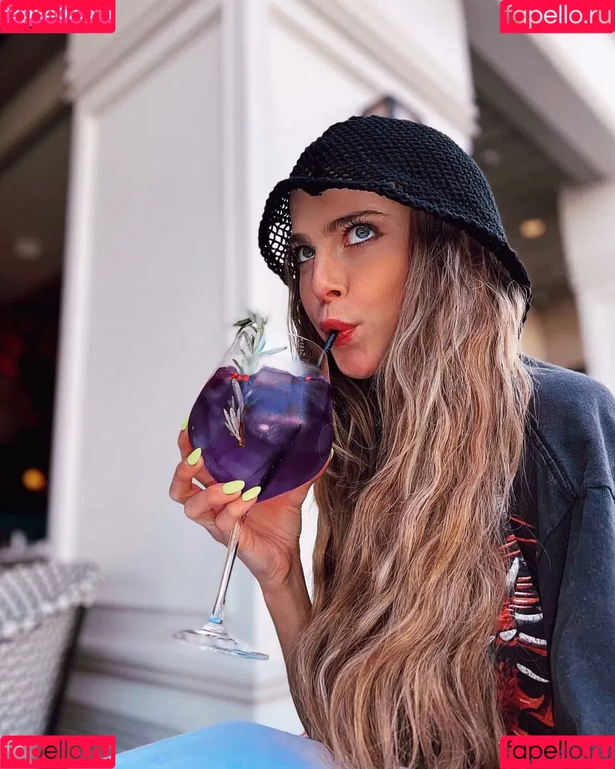 Anne Winters Onlyfans Photo Gallery 