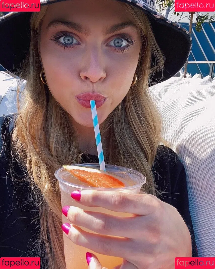 Anne Winters Onlyfans Photo Gallery 