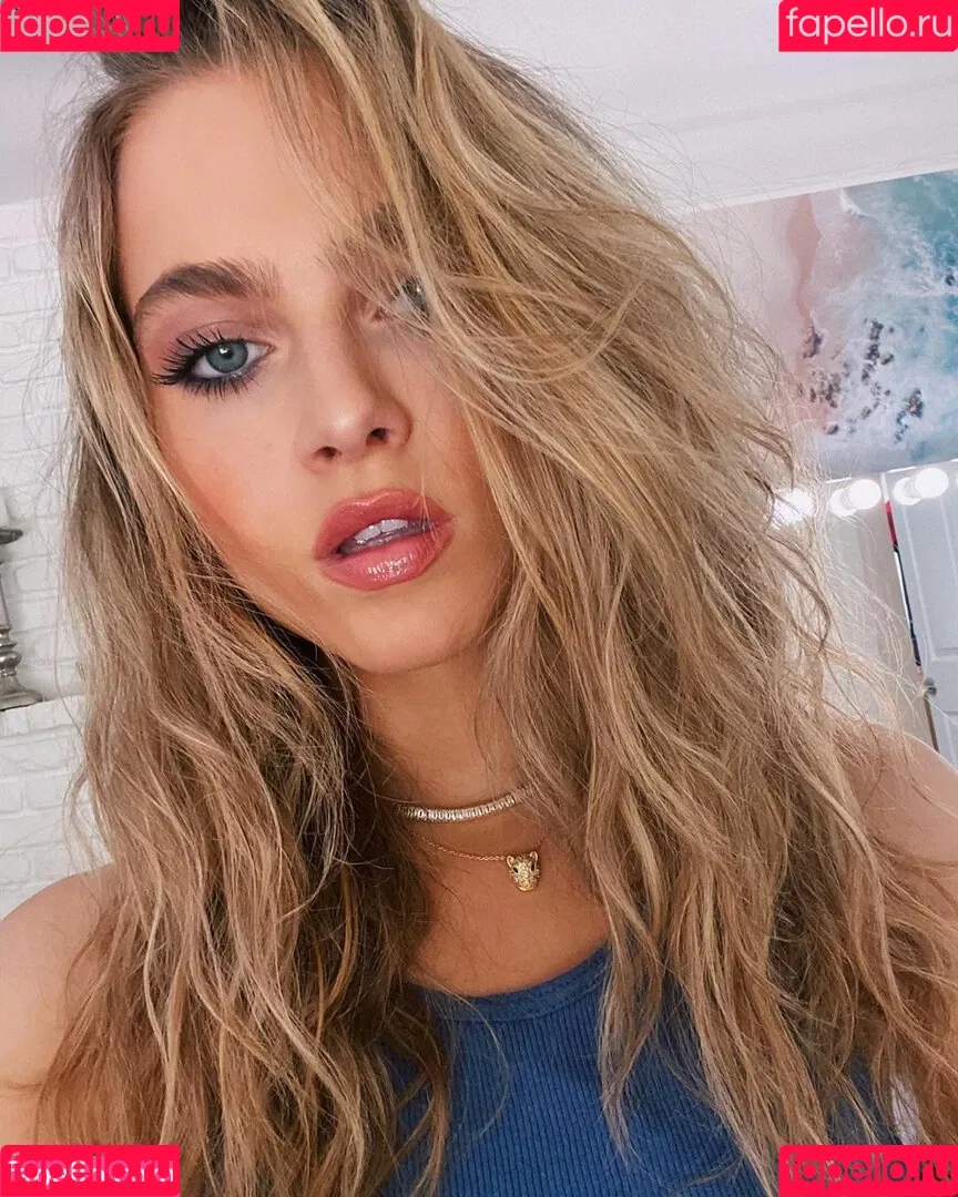 Anne Winters Onlyfans Photo Gallery 