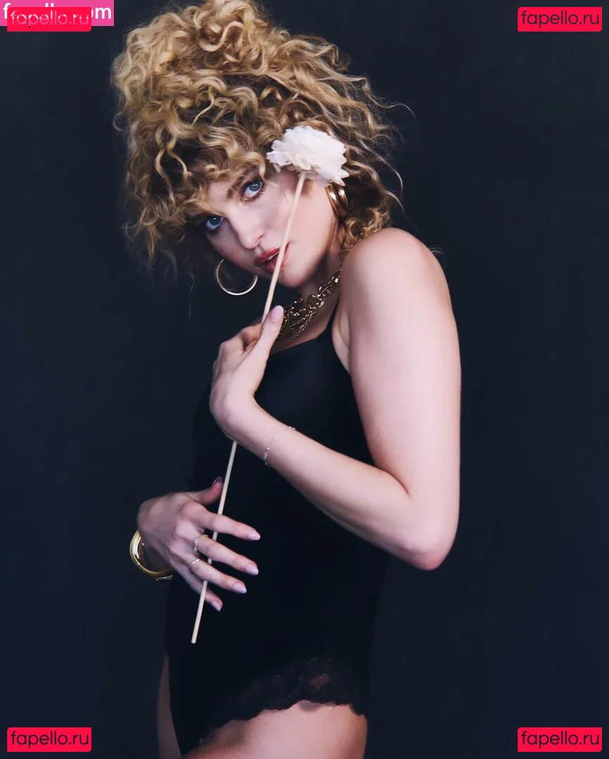 Anne Winters Onlyfans Photo Gallery 