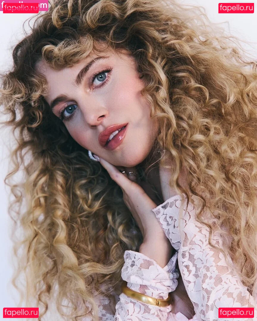 Anne Winters Onlyfans Photo Gallery 