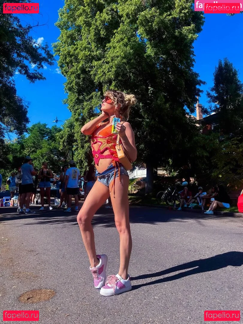 Anne Winters Onlyfans Photo Gallery 