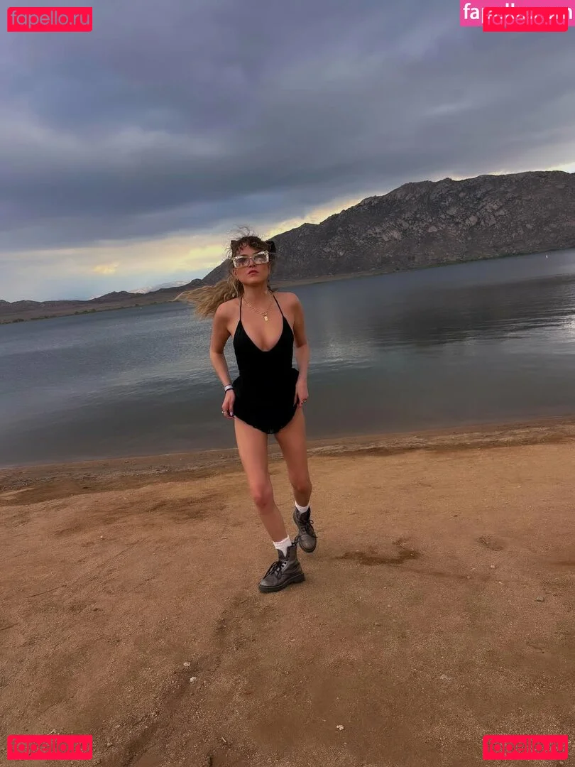 Anne Winters Onlyfans Photo Gallery 