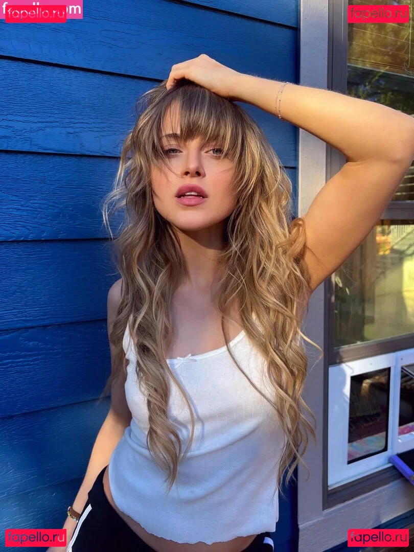 Anne Winters Onlyfans Photo Gallery 