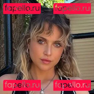 Anne Winters Onlyfans Photo Gallery 