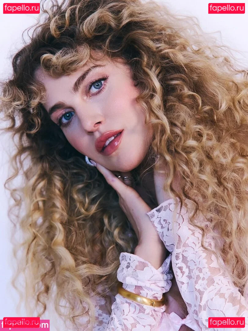 Anne Winters Onlyfans Photo Gallery 