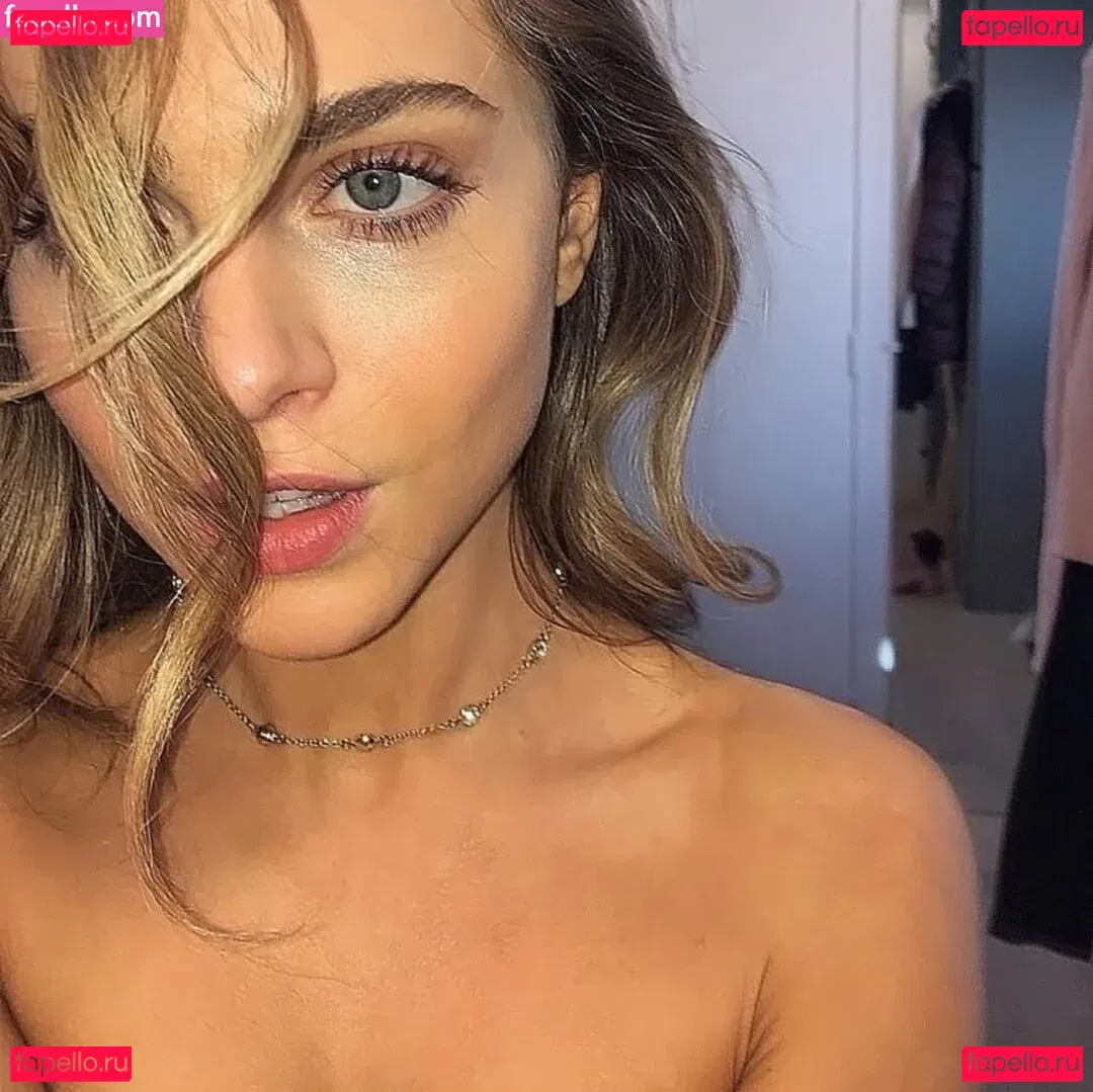 Anne Winters Onlyfans Photo Gallery 