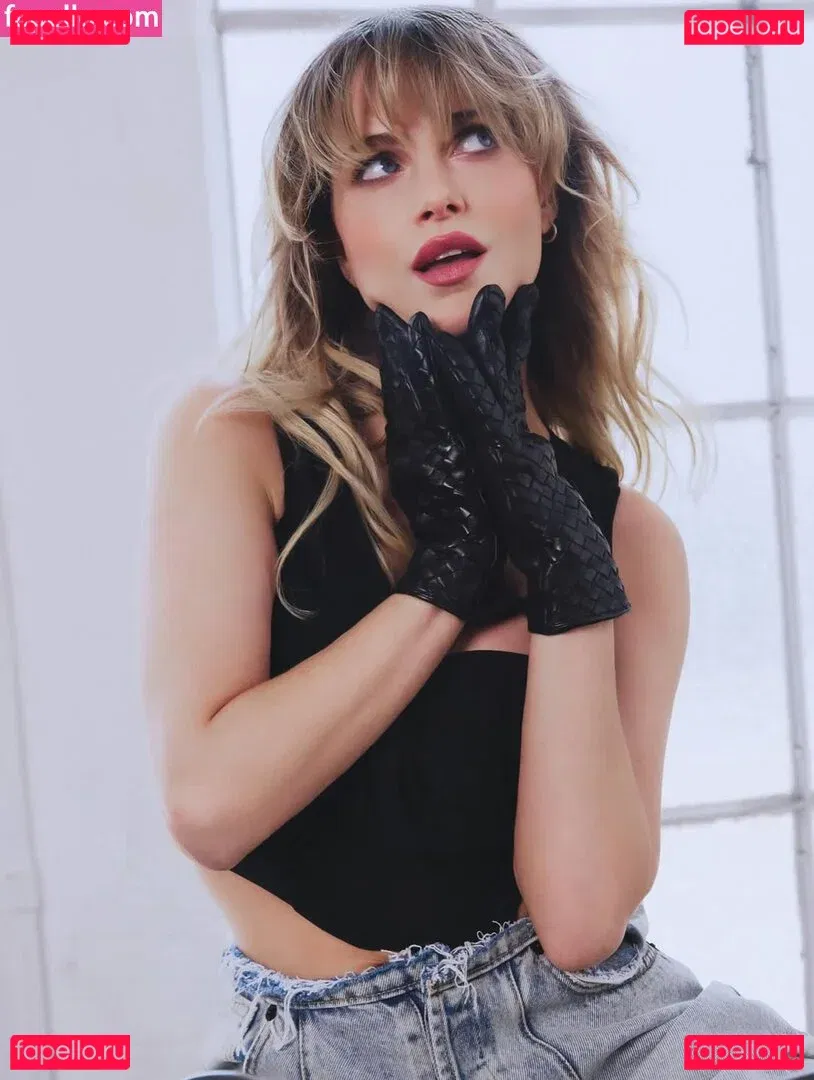 Anne Winters Onlyfans Photo Gallery 