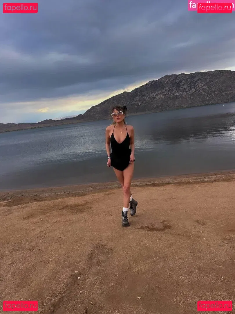 Anne Winters Onlyfans Photo Gallery 