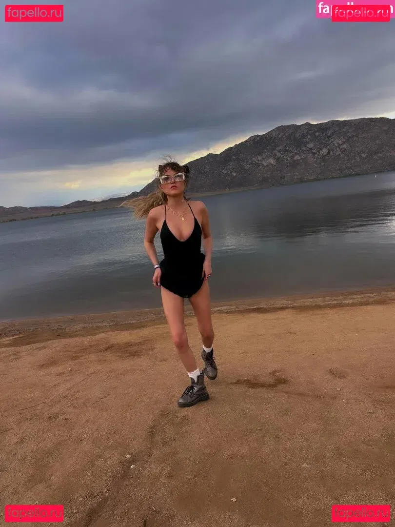 Anne Winters Onlyfans Photo Gallery 