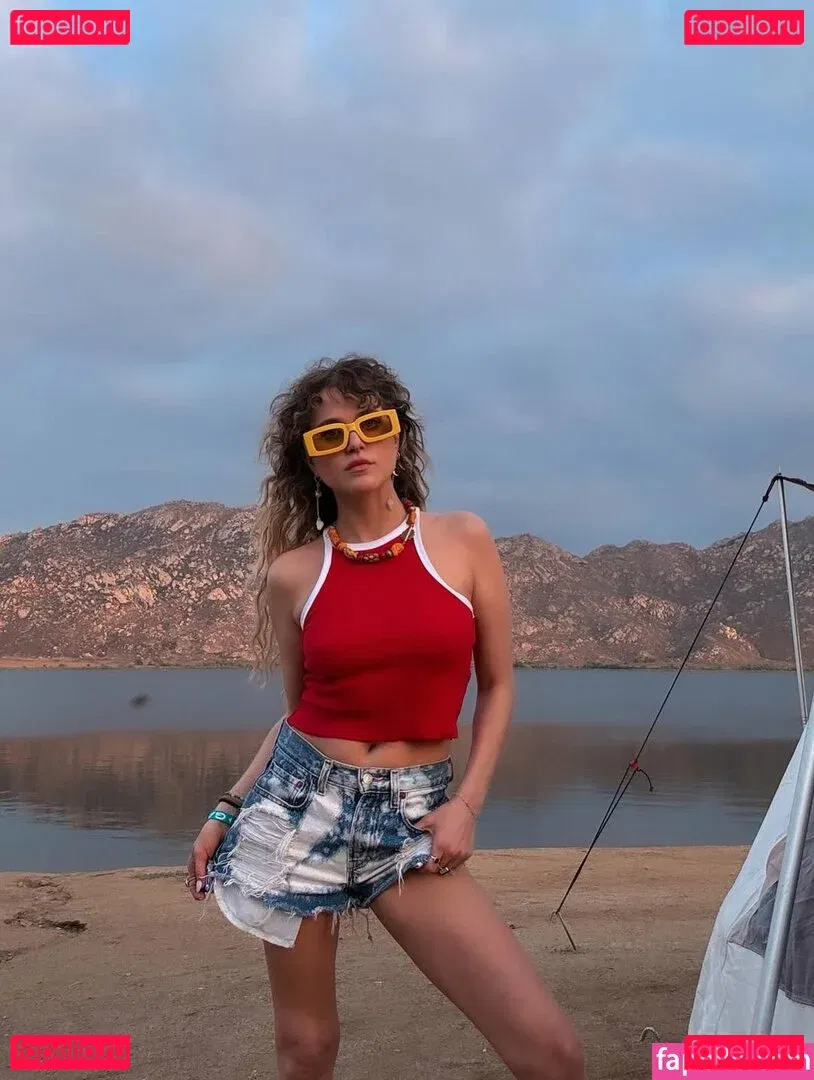 Anne Winters Onlyfans Photo Gallery 