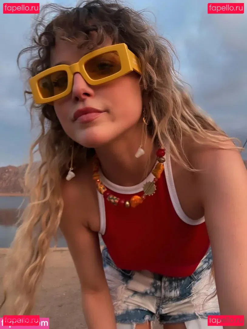 Anne Winters Onlyfans Photo Gallery 