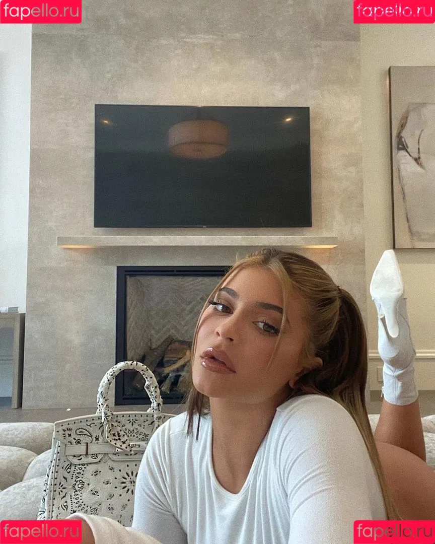 Kylie Jenner Onlyfans Photo Gallery 