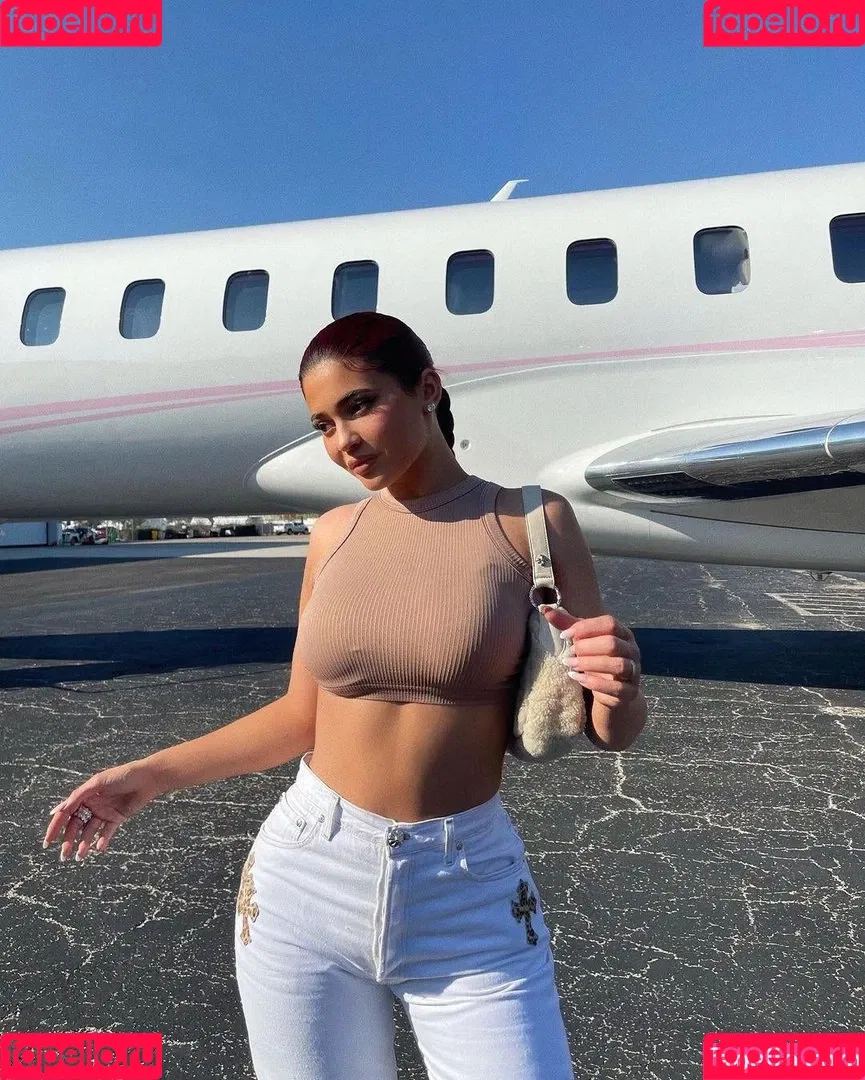 Kylie Jenner Onlyfans Photo Gallery 