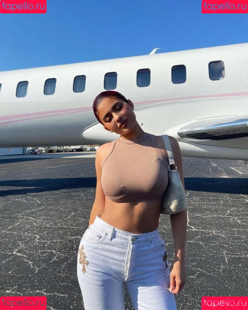 Kylie Jenner Onlyfans Photo Gallery 
