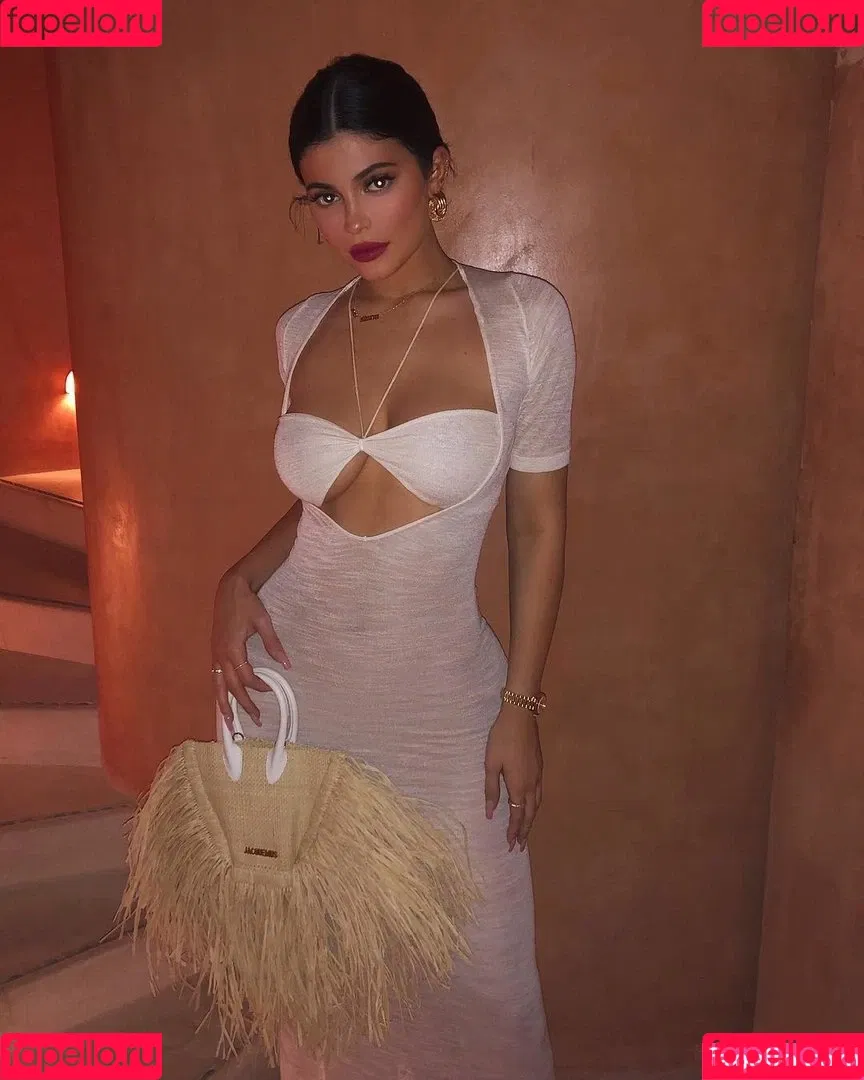 Kylie Jenner Onlyfans Photo Gallery 