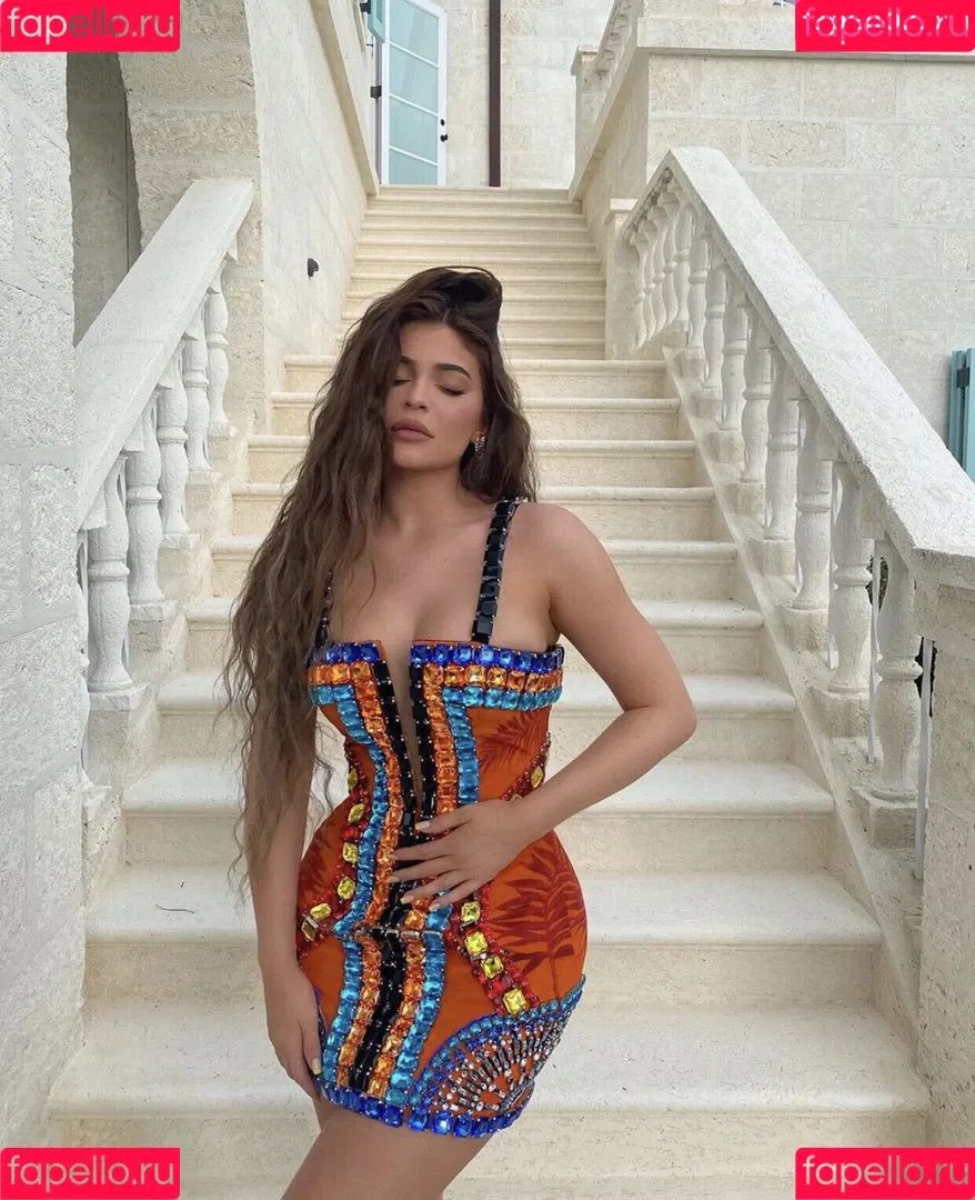 Kylie Jenner Onlyfans Photo Gallery 