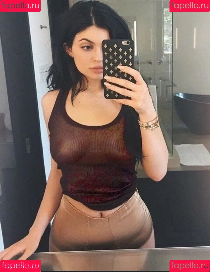 Kylie Jenner Onlyfans Photo Gallery 