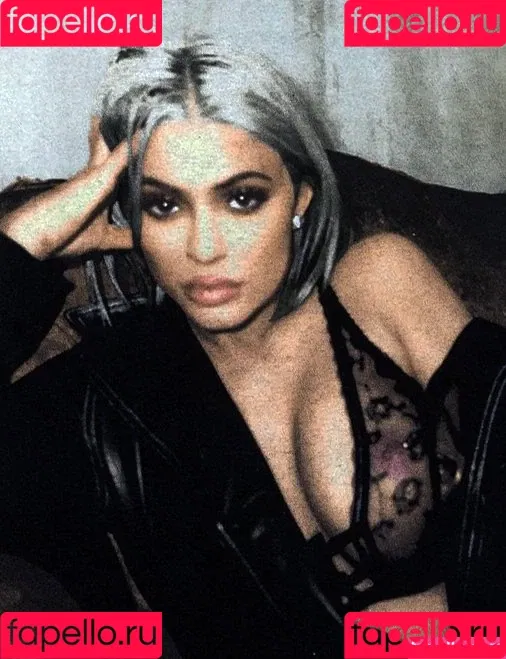 Kylie Jenner Onlyfans Photo Gallery 