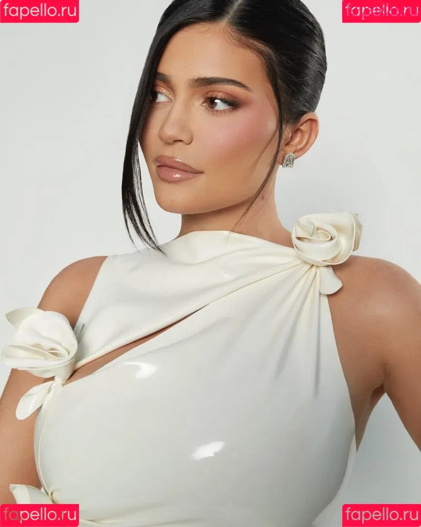 Kylie Jenner Onlyfans Photo Gallery 