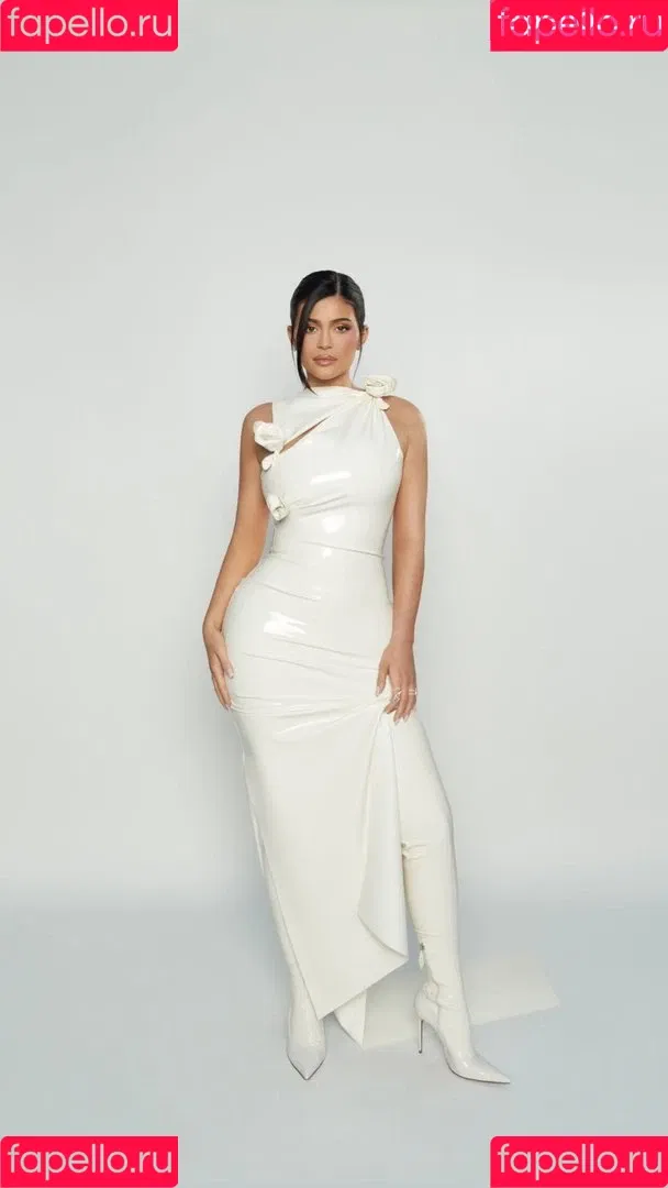 Kylie Jenner Onlyfans Photo Gallery 