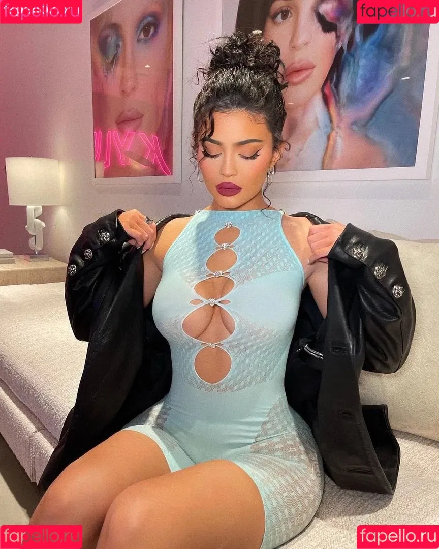 Kylie Jenner Onlyfans Photo Gallery 