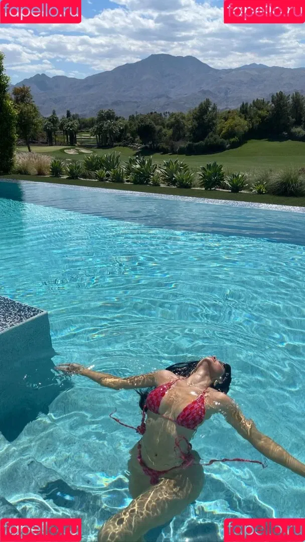 Kylie Jenner Onlyfans Photo Gallery 