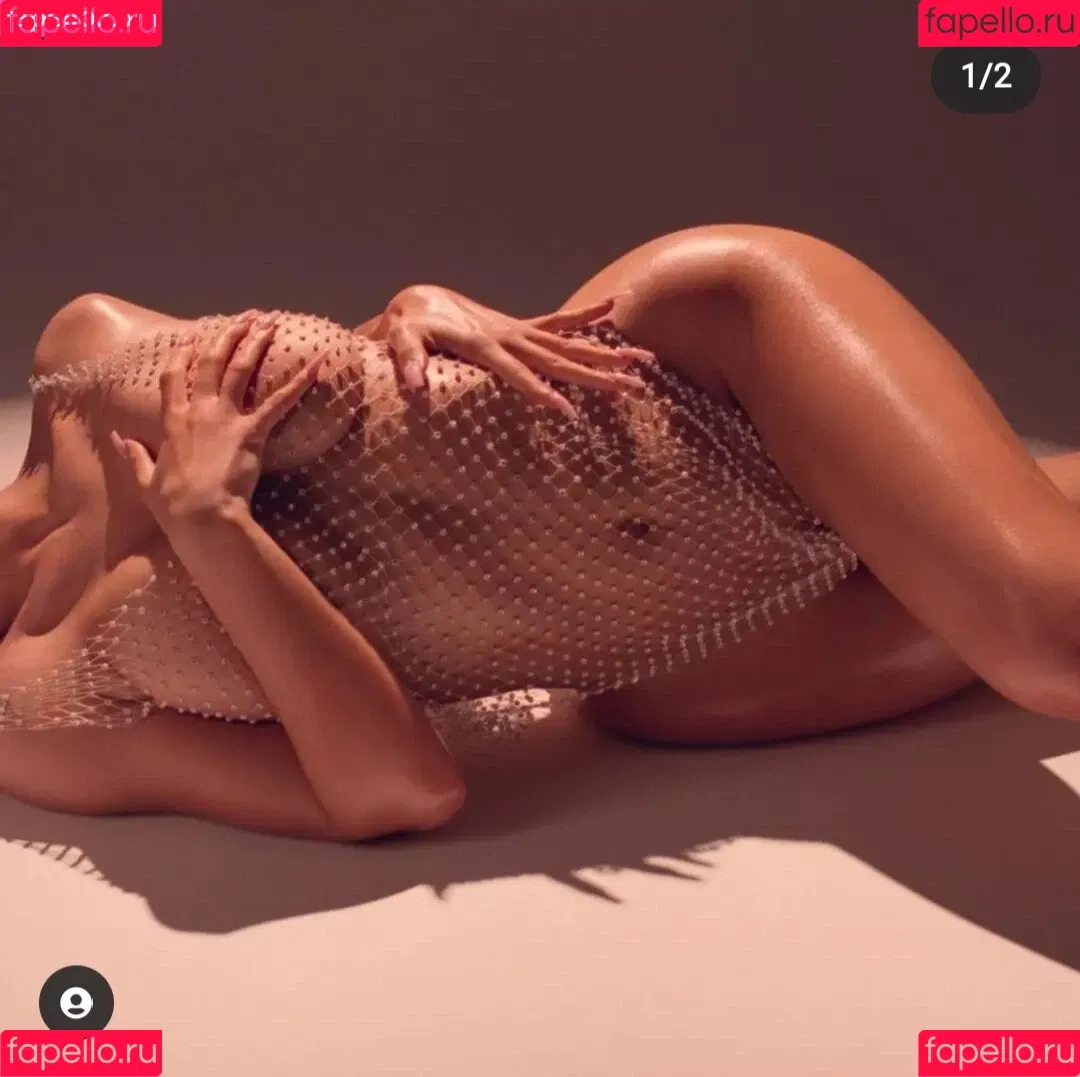 Kylie Jenner Onlyfans Photo Gallery 