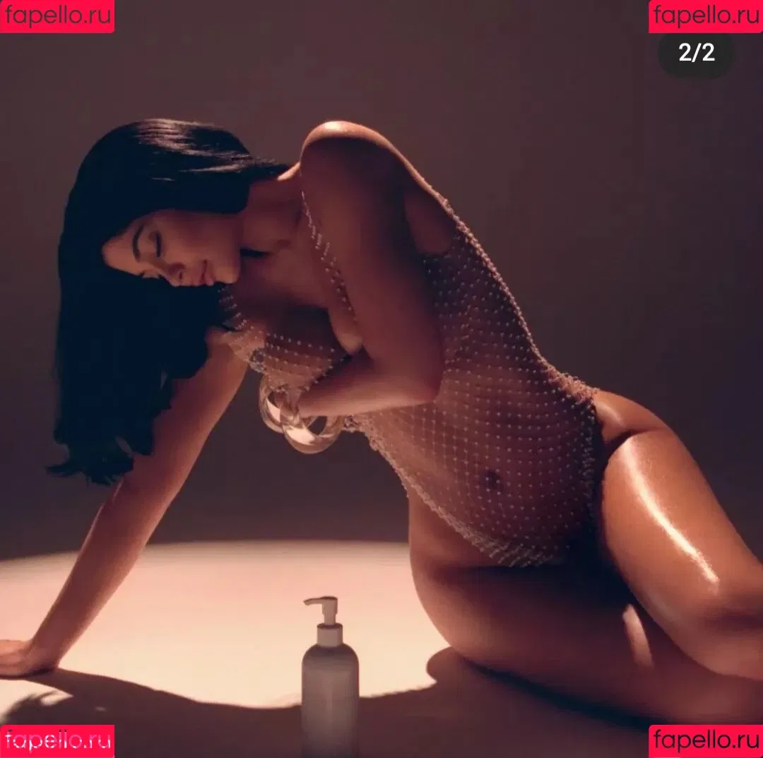 Kylie Jenner Onlyfans Photo Gallery 