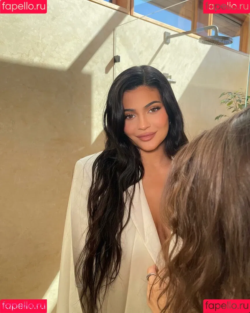 Kylie Jenner Onlyfans Photo Gallery 