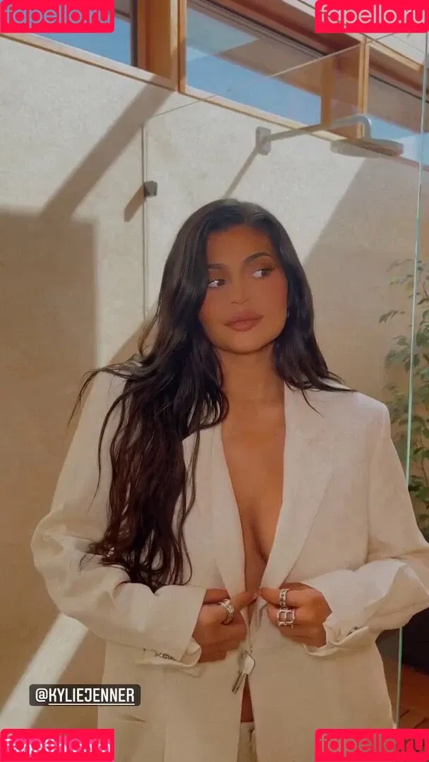 Kylie Jenner Onlyfans Photo Gallery 