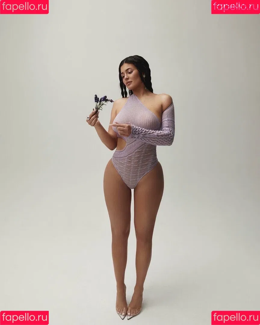 Kylie Jenner Onlyfans Photo Gallery 