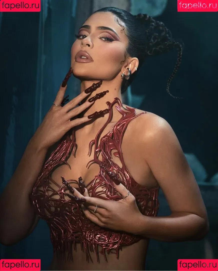 Kylie Jenner Onlyfans Photo Gallery 