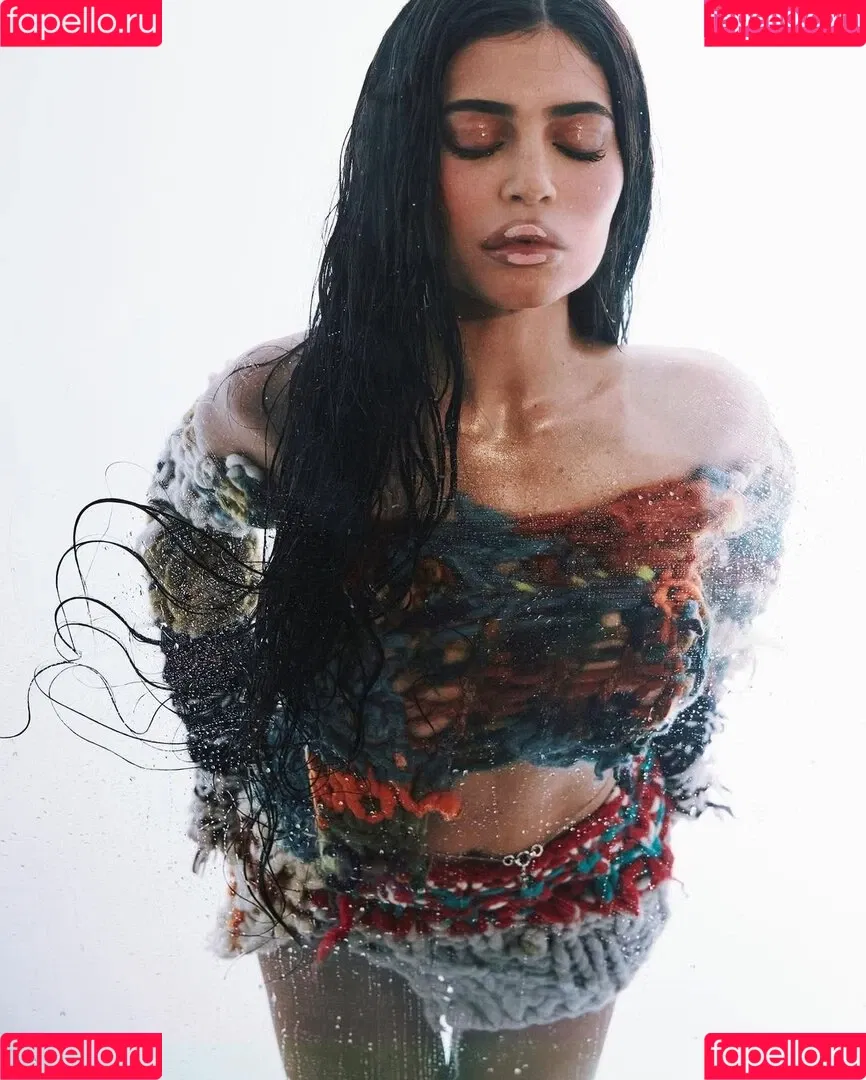 Kylie Jenner Onlyfans Photo Gallery 