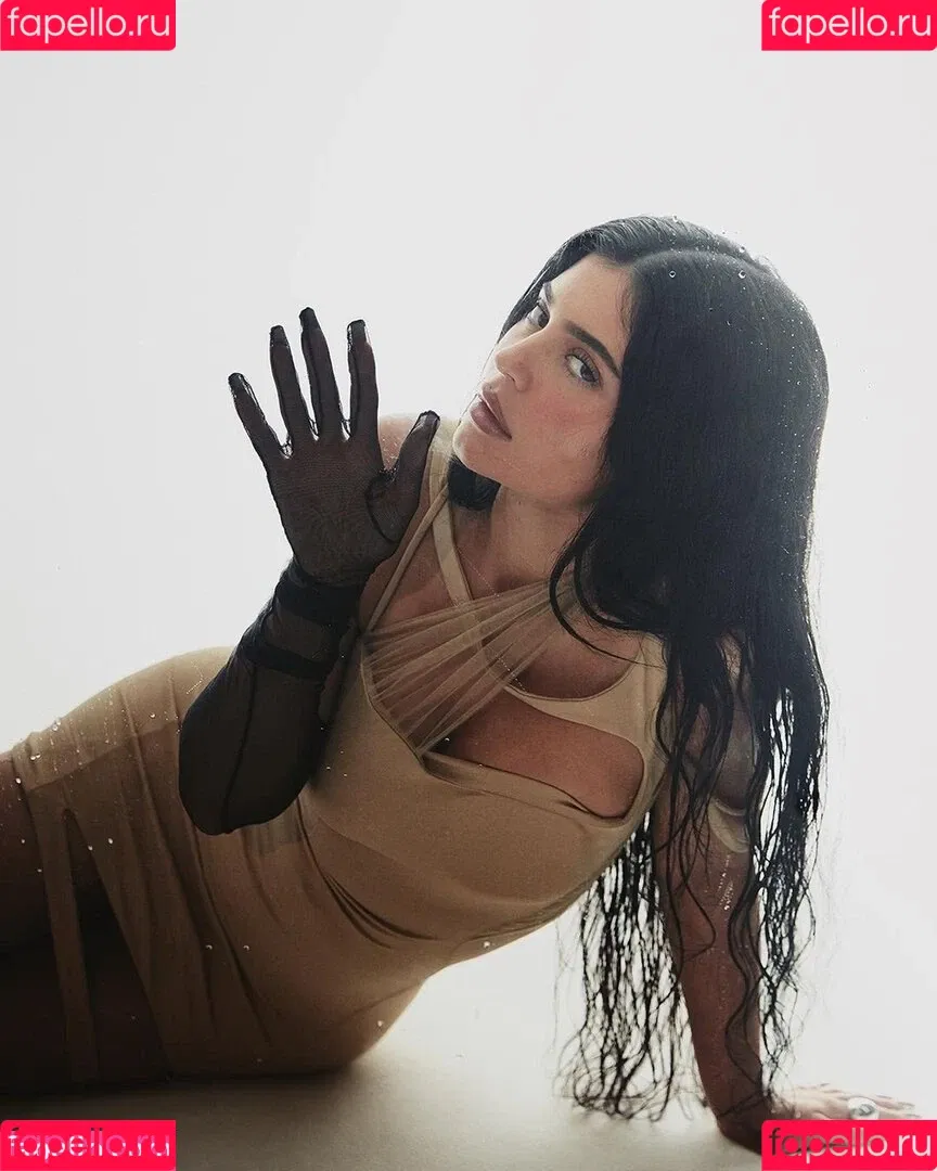 Kylie Jenner Onlyfans Photo Gallery 