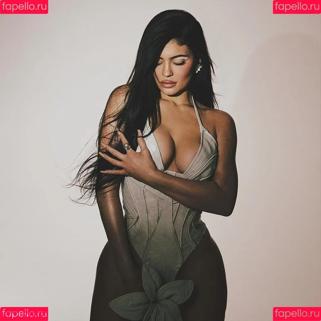 Kylie Jenner Onlyfans Photo Gallery 