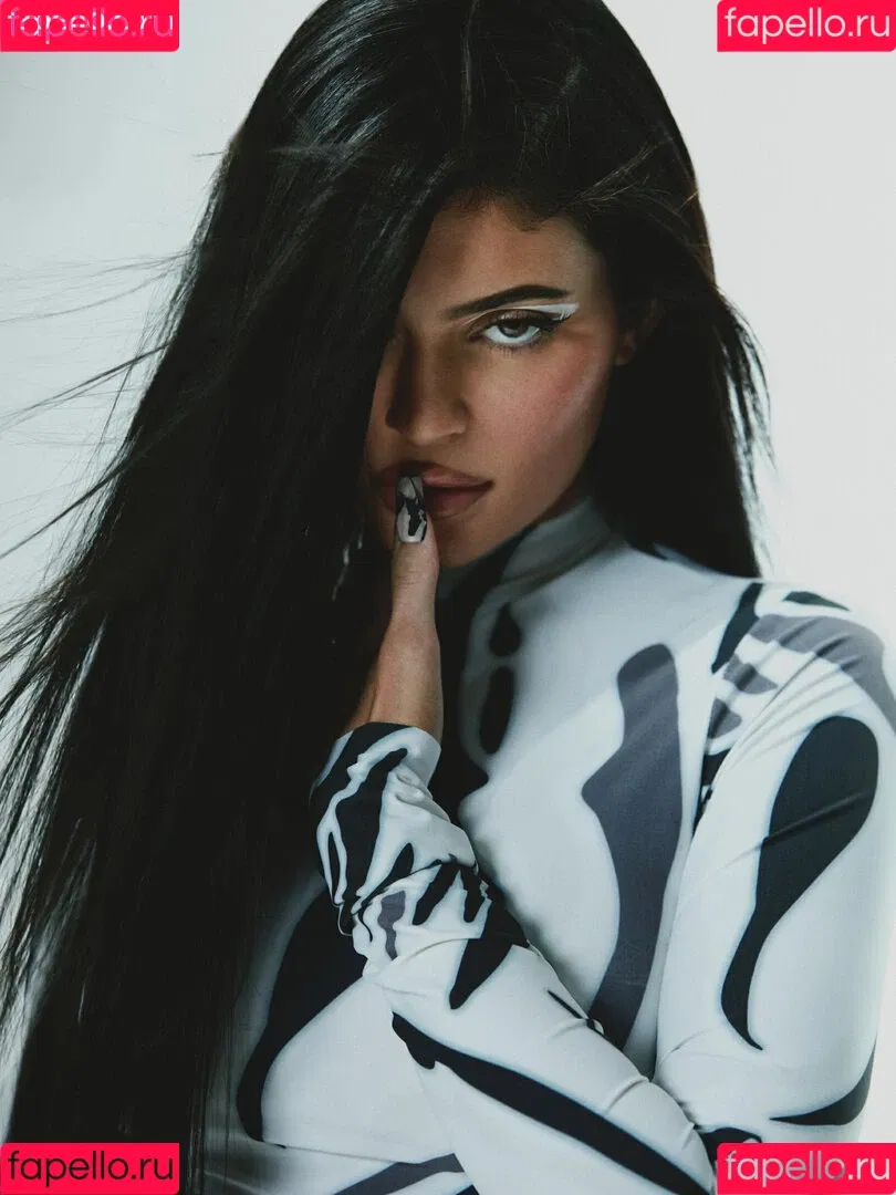 Kylie Jenner Onlyfans Photo Gallery 