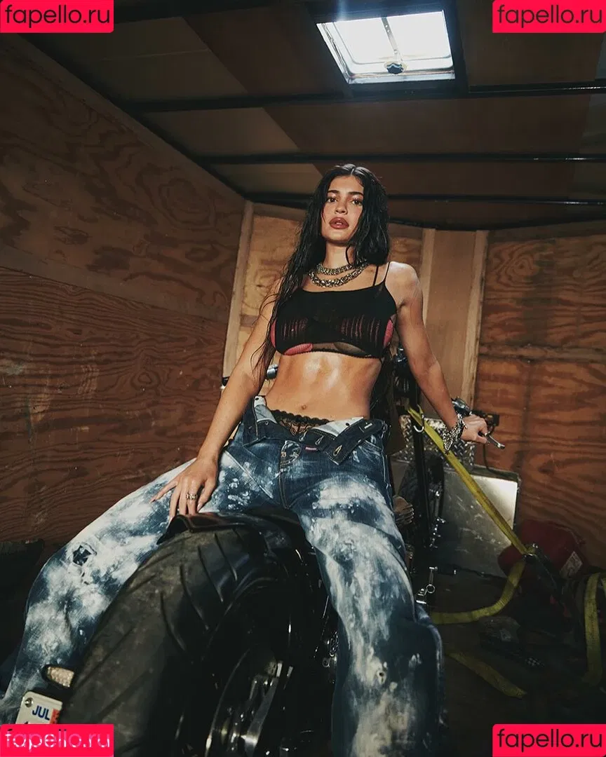 Kylie Jenner Onlyfans Photo Gallery 