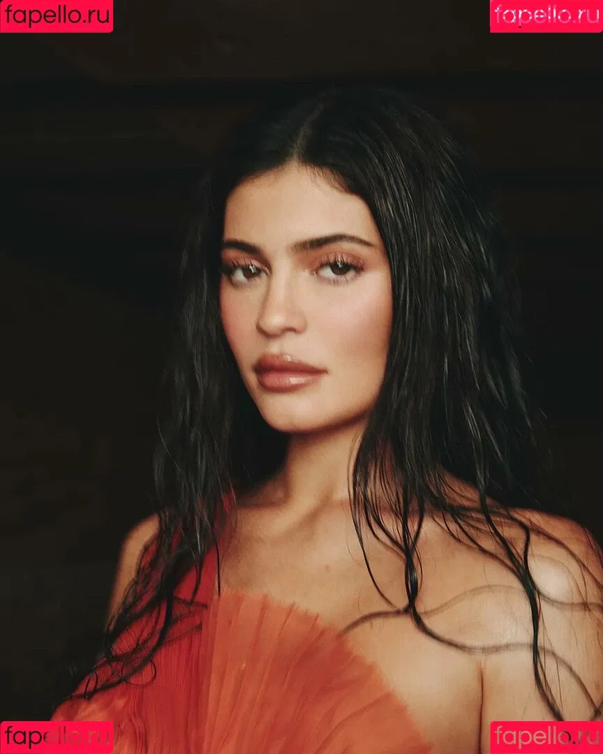 Kylie Jenner Onlyfans Photo Gallery 
