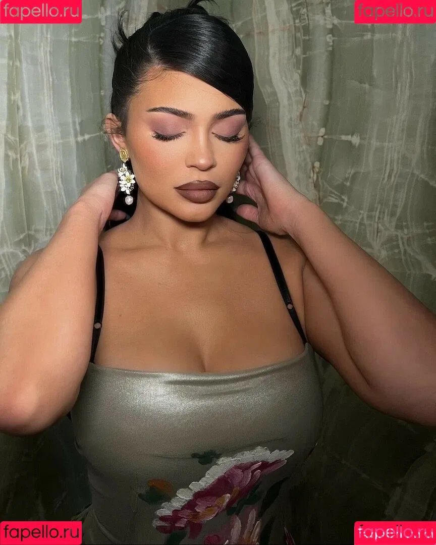 Kylie Jenner Onlyfans Photo Gallery 