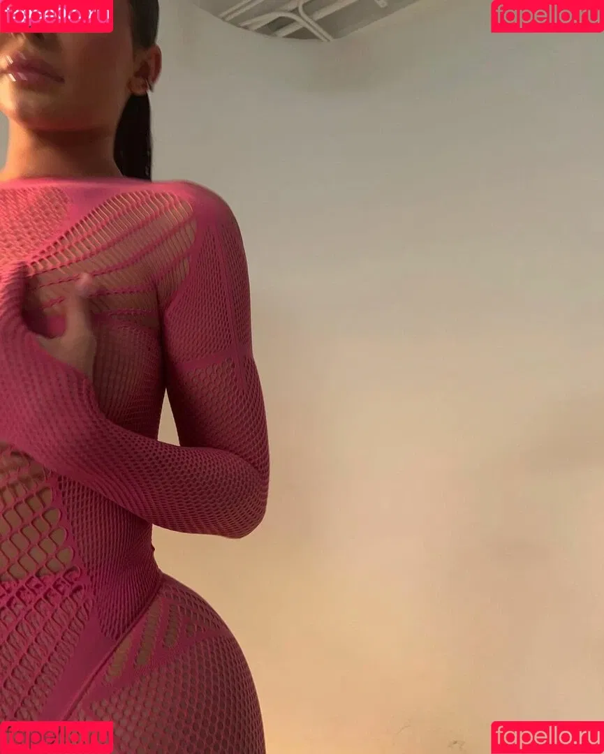 Kylie Jenner Onlyfans Photo Gallery 