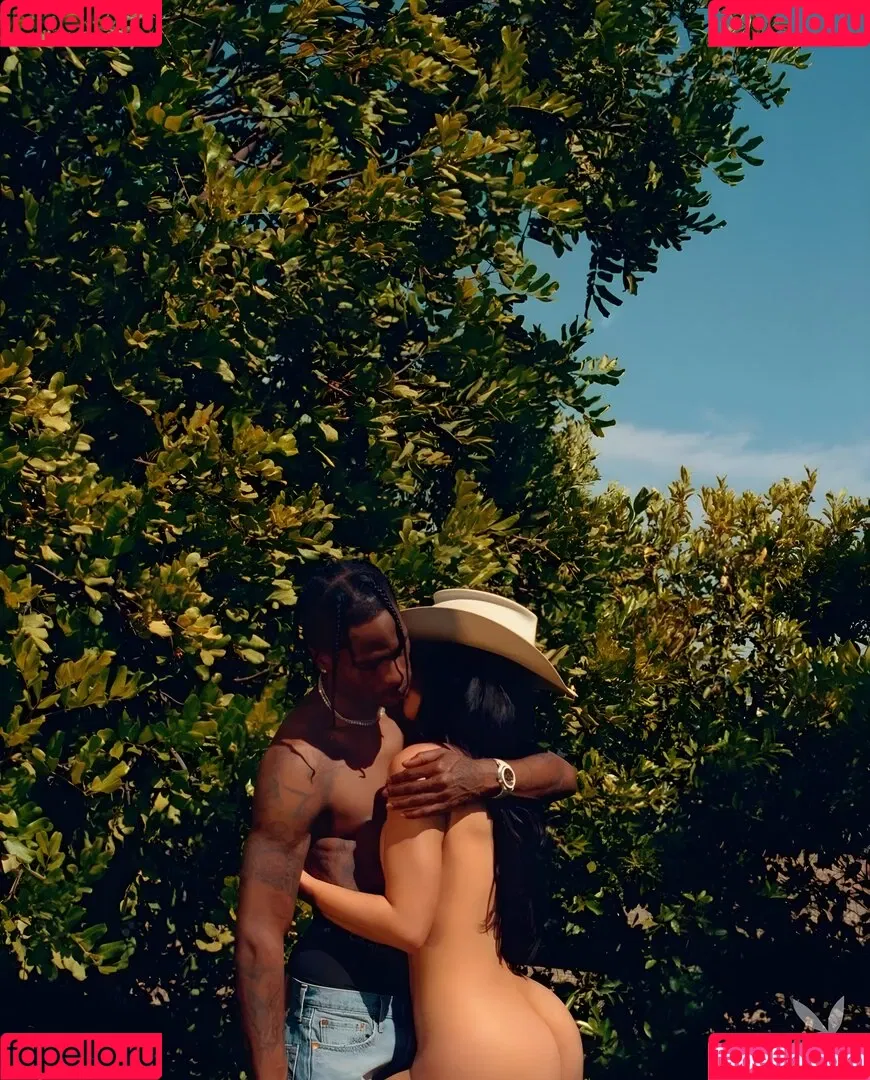 Kylie Jenner Onlyfans Photo Gallery 