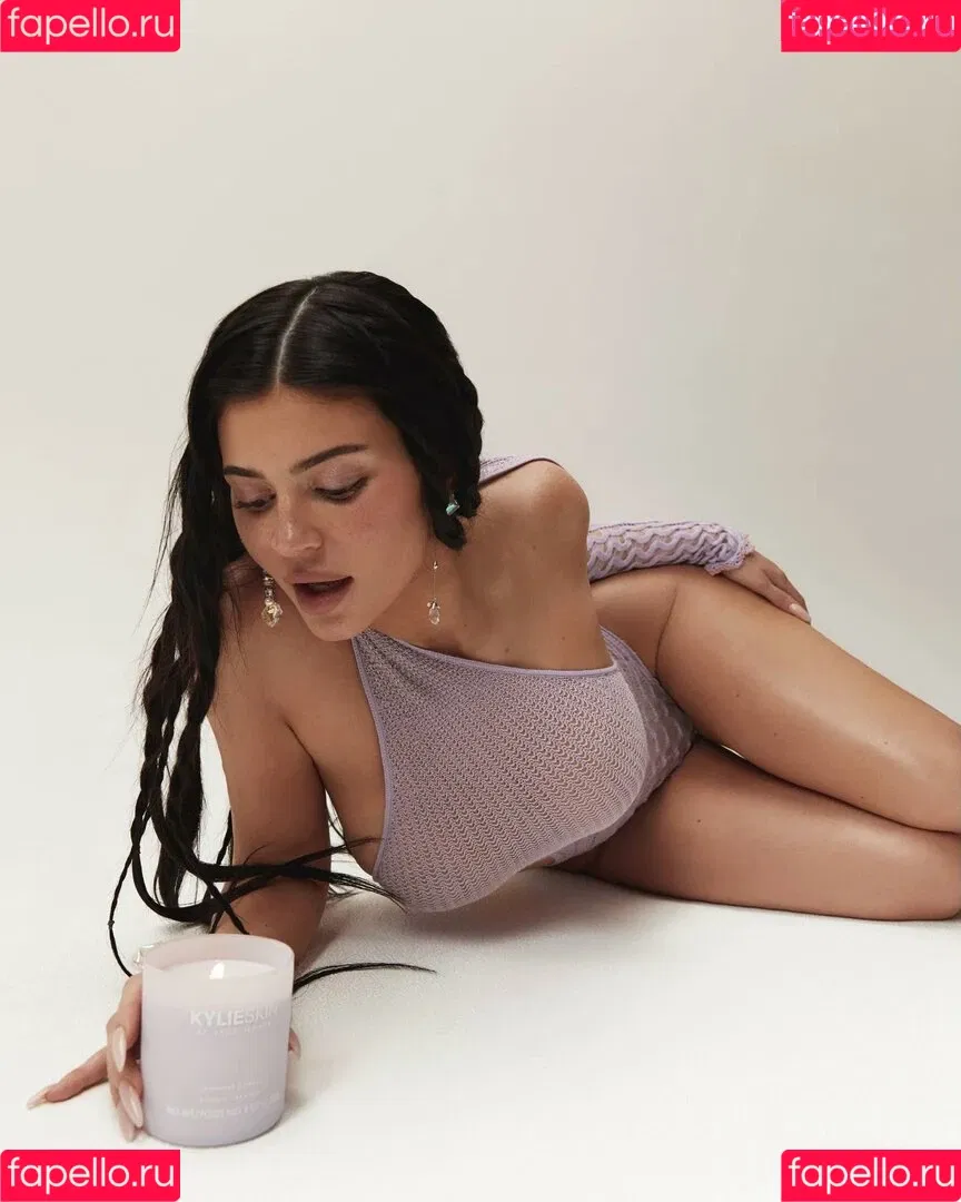 Kylie Jenner Onlyfans Photo Gallery 