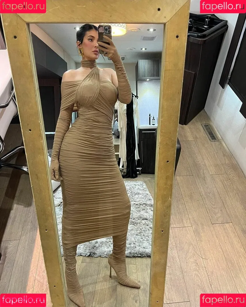 Kylie Jenner Onlyfans Photo Gallery 