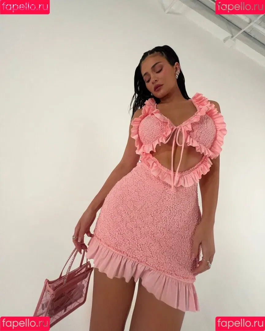 Kylie Jenner Onlyfans Photo Gallery 