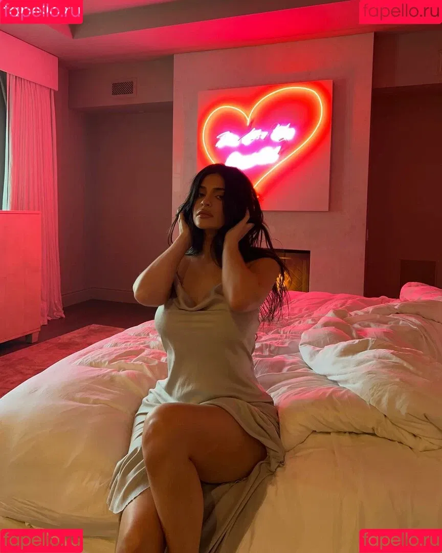 Kylie Jenner Onlyfans Photo Gallery 