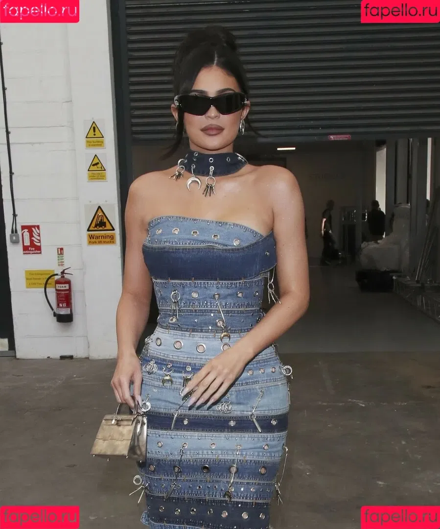 Kylie Jenner Onlyfans Photo Gallery 