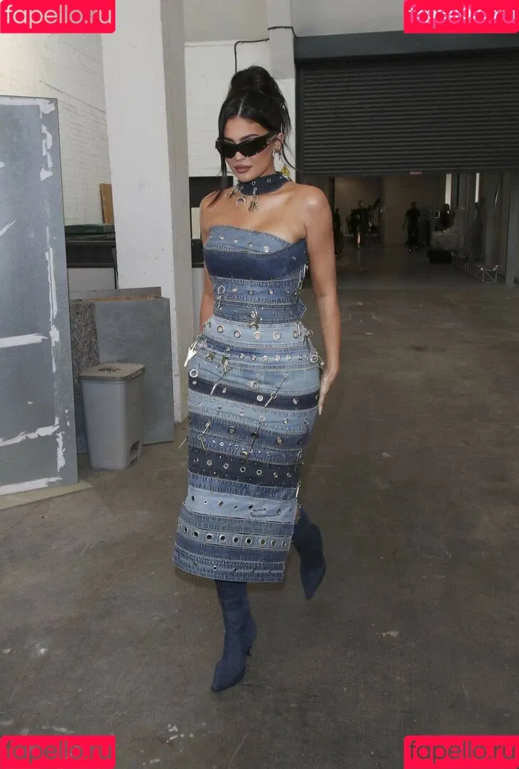 Kylie Jenner Onlyfans Photo Gallery 